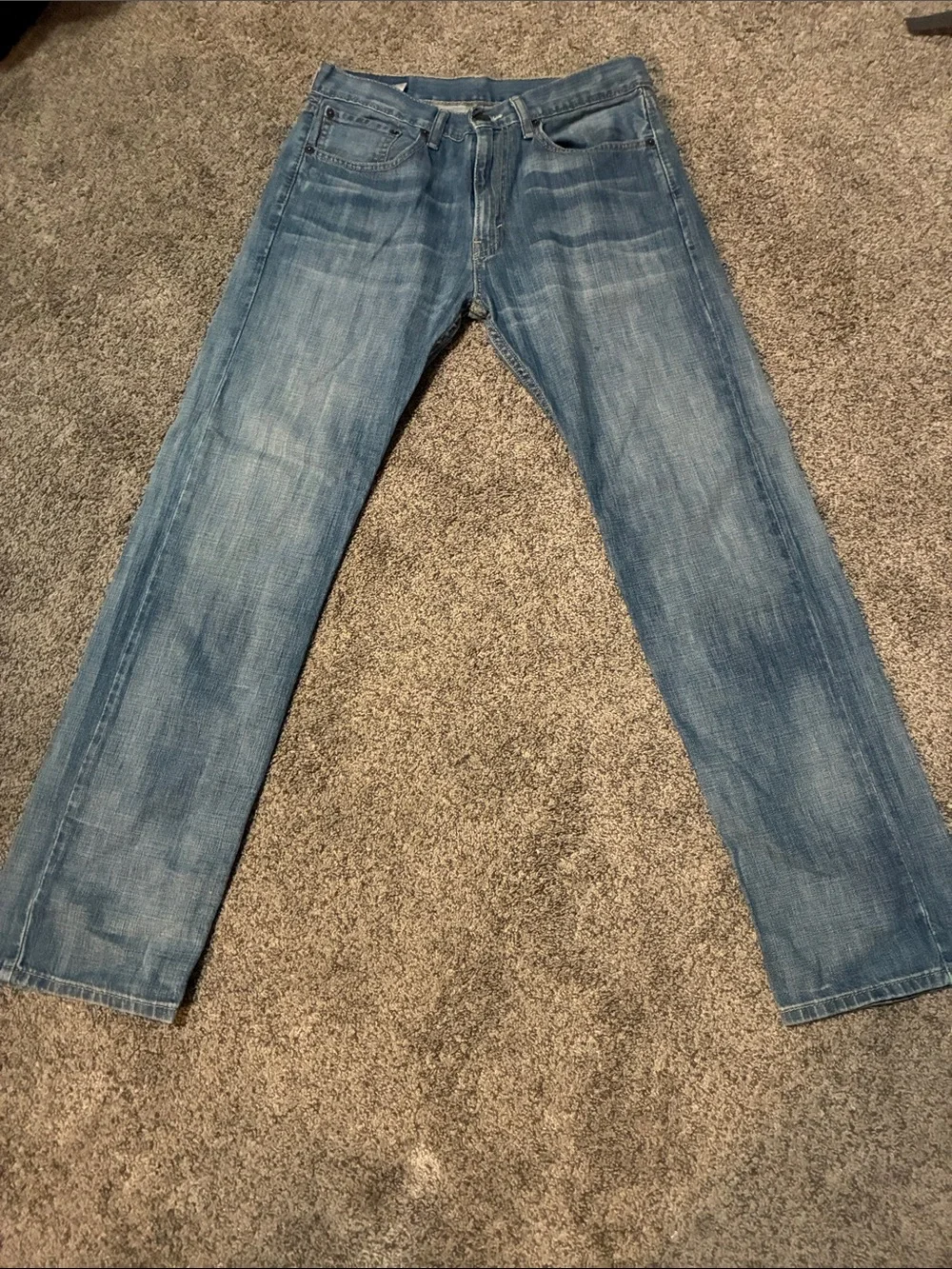 Vintage Trending Levi's Men's Straight Jeans — Light Blue Washed Denim